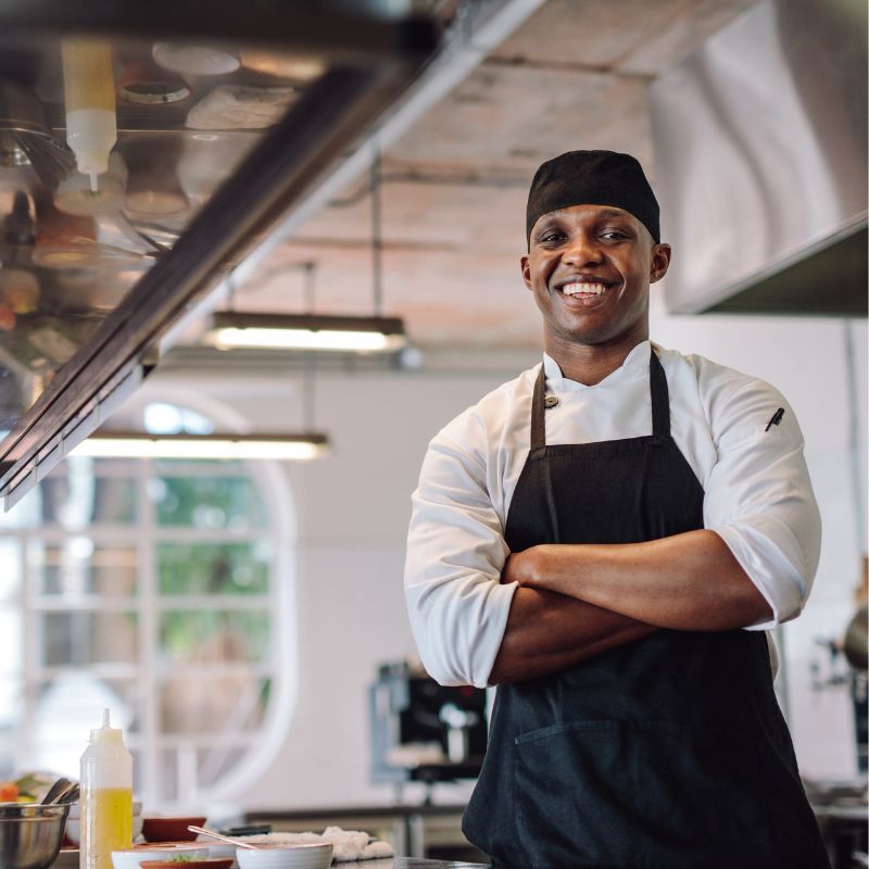 Chef using NSnappy software in professional kitchen